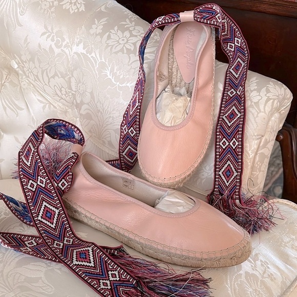 Brand New Free People Maya Wrap Espadrilles Flats Pink Woven Tribal Boho Satin - Picture 1 of 16